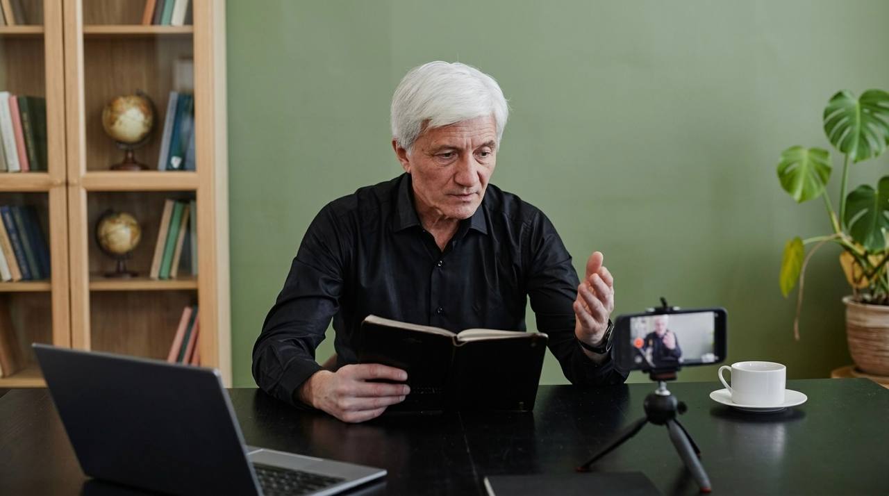 Church Interpreter Services for Multilingual Congregations: Live and Remote Church Interpreters: Which One to Choose?