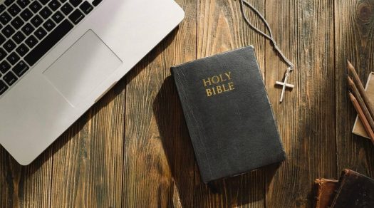 Professional Christian Translation Services for Ministries: How to Choose Certified Christian Translators for Theological Accuracy